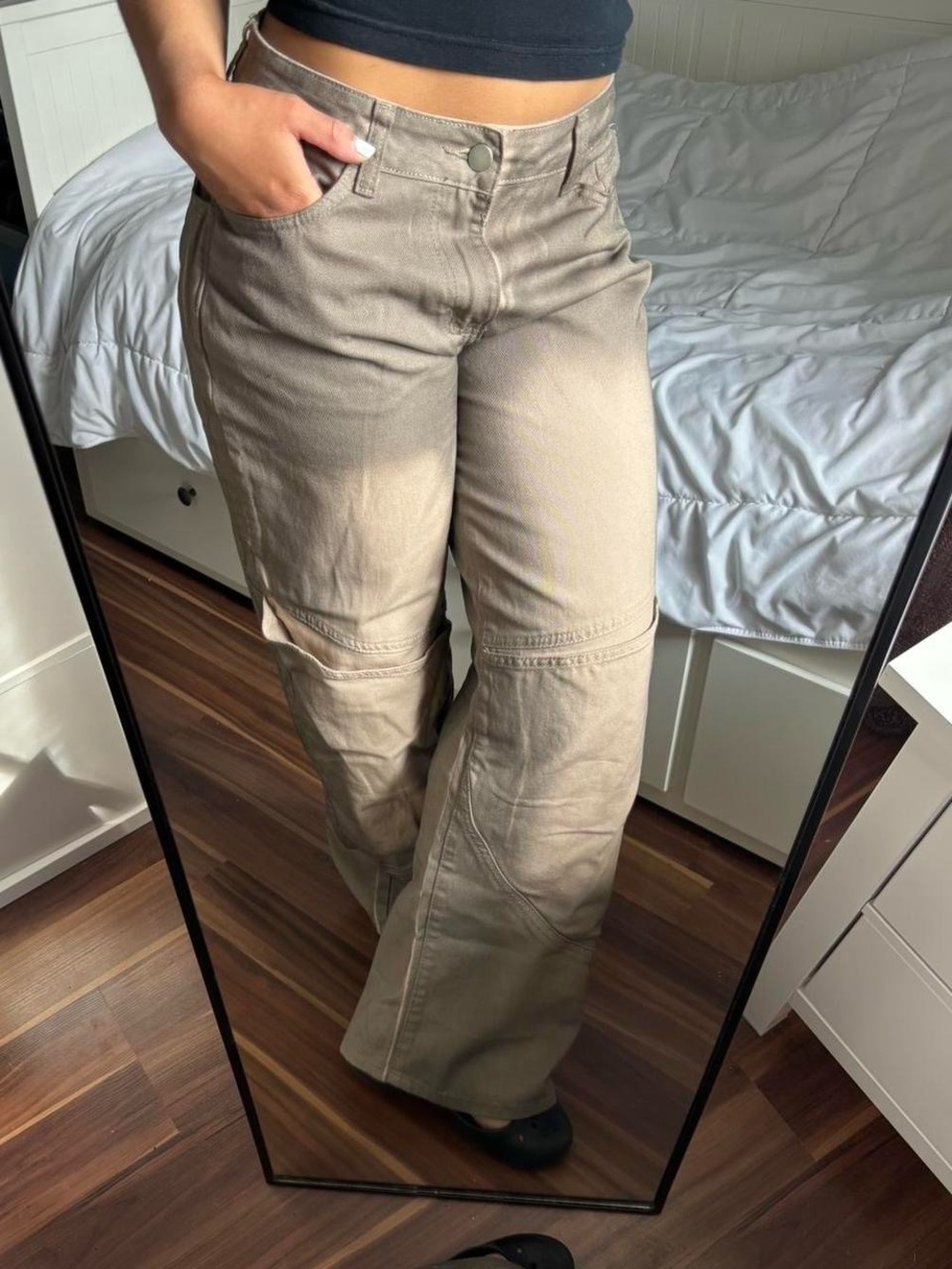 Wide-Leg Bootcut Cargo Pants in Taupe